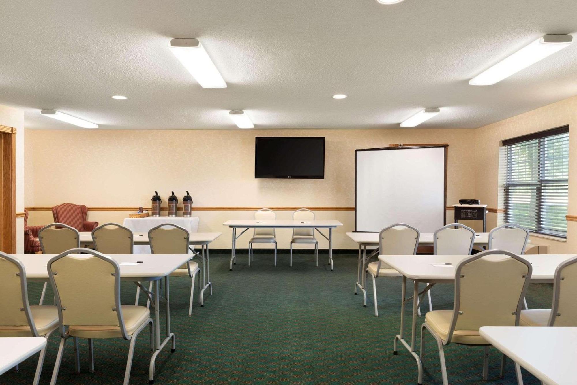 Country Inn & Suites By Radisson, Mason City, Ia Kültér fotó